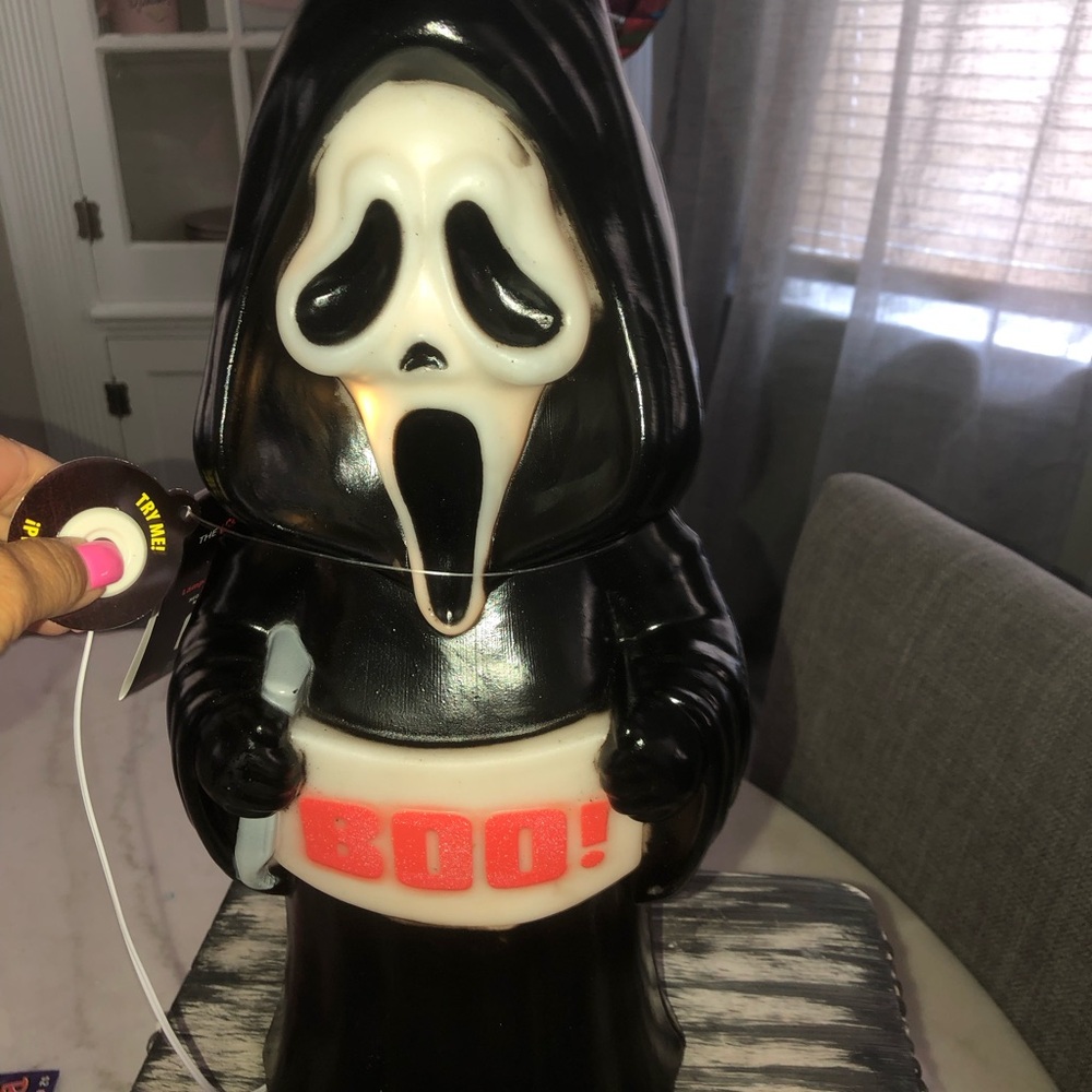 👻 GHOST FACE LIGHT UP BLOW MOLD